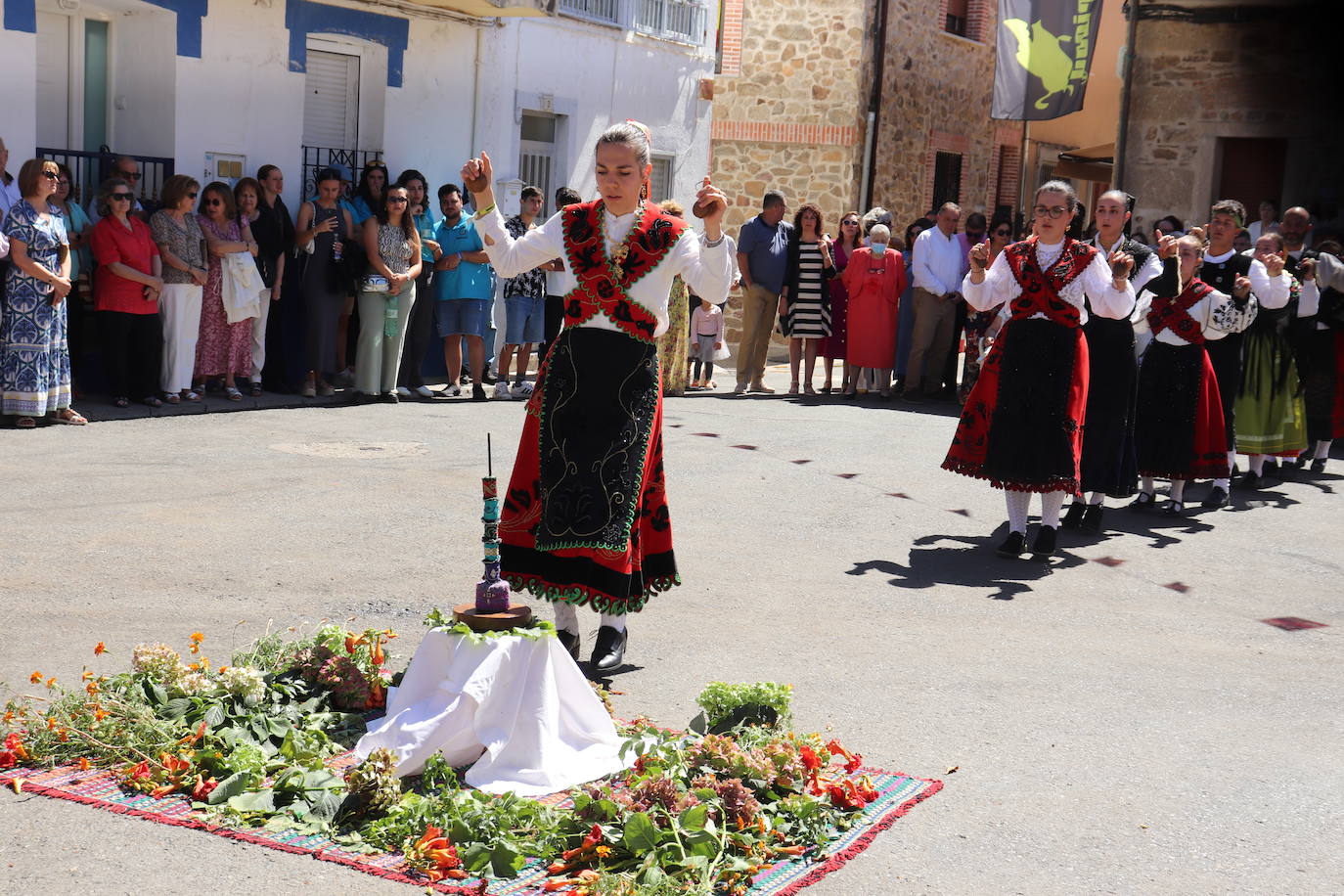 Sones de tradición para honrar a la Virgen del Carrascal en Cespedosa de Tormes