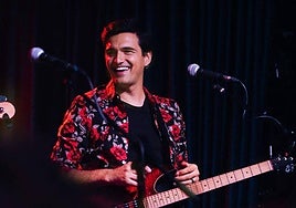 José Hernández en un concierto en Whittier, California.