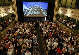 Recepción de estudiantes Erasmus en el Teatro Liceo.