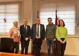 Miembros de la directiva de ELACyL, durante una reunión con la Consejería de Sanidad.