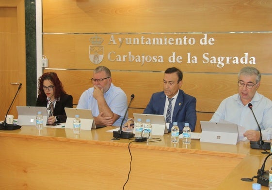 Noemí Fernández, José Álvarez, Pedro Samuel Martín y Ángel Manso en el pleno de Carbajosa de la Sagrada.