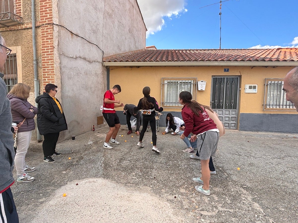 Inicio de fiesta en Nava con acento intergeneracional