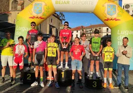 Imagen de ganadores del Criterium Moisés Dueñas celebrado ayer con salida y meta en la plaza Mayor de Béjar