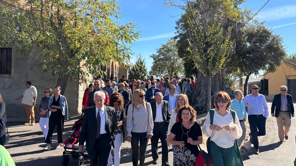 Ritmos de la tierra y bailes para el Santo patrón en Nava de Sotrobal