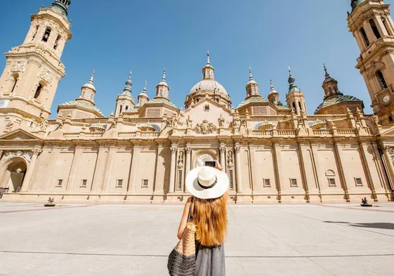 El viaje del Imserso a una histórica ciudad que arrasa por su precio 'regalado'