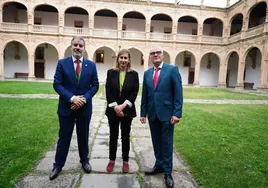 Benjamín Castro, Eva Fernández y Federico Martín durante el IX Congreso Provincial de CSIF celebrado este jueves.