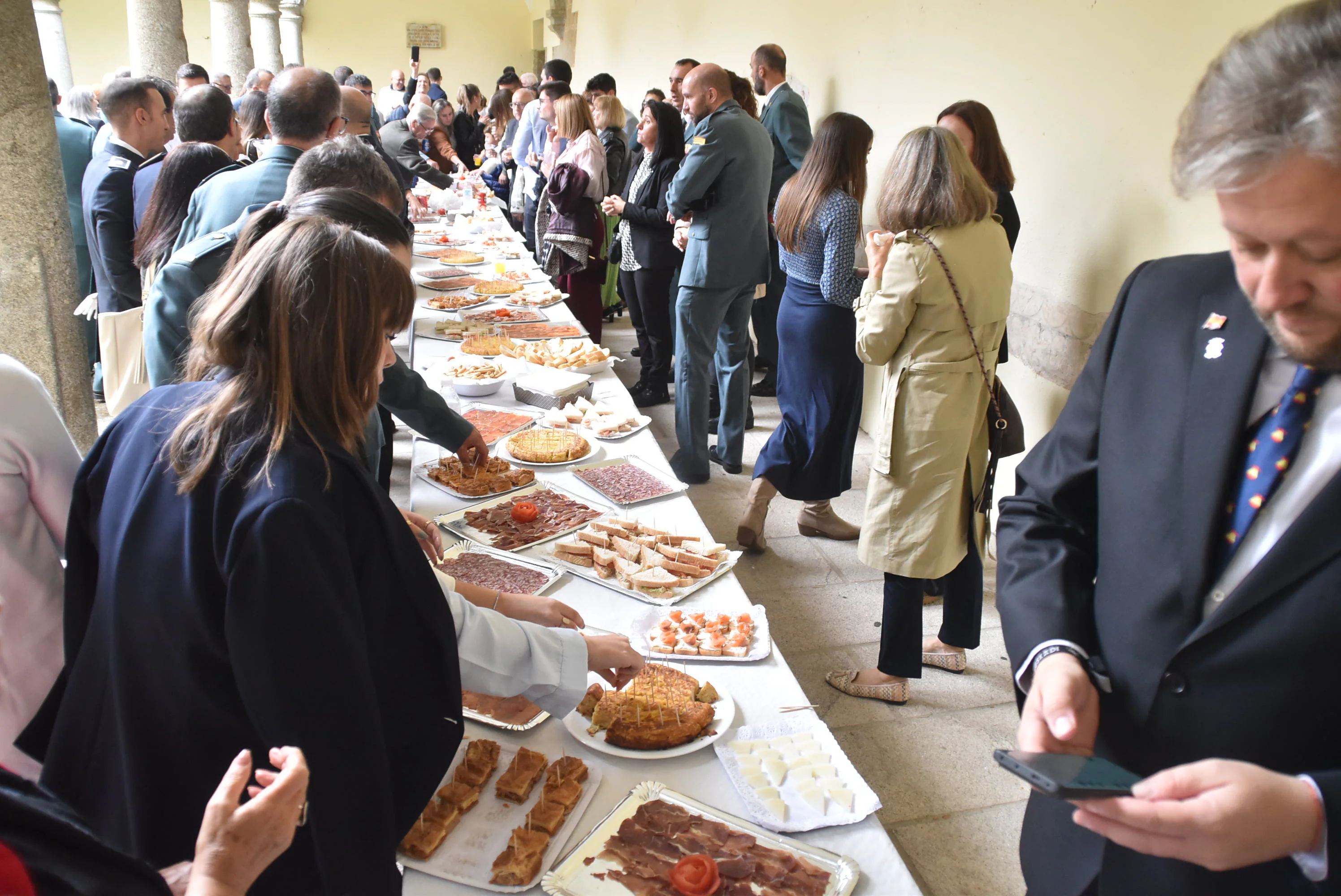 La Guardia Civil de Béjar celebra su día con misa, condecoraciones y convite