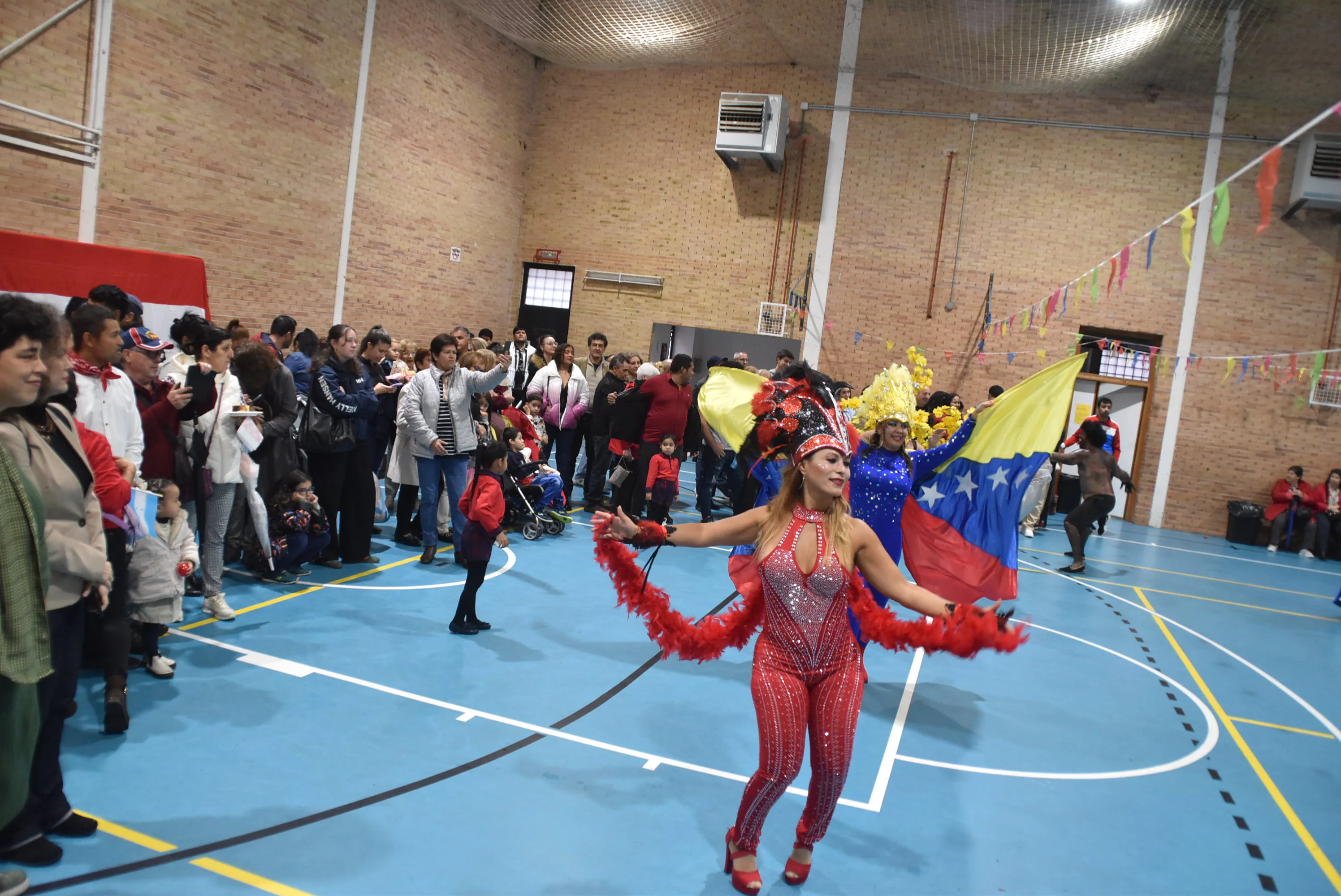 Lleno en Béjar en el primer día de la Hispanidad para fomentar la convivencia