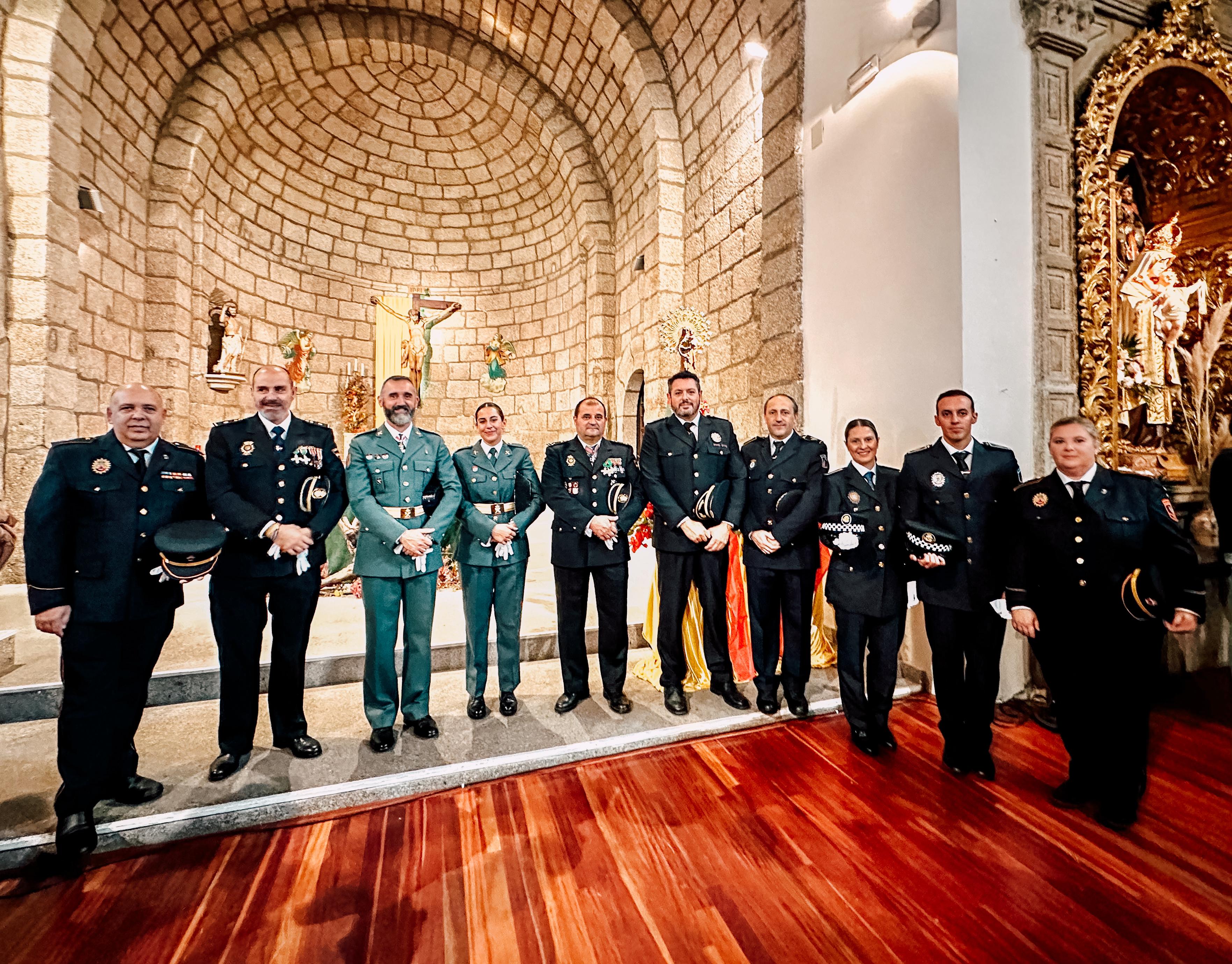 La Guardia Civil de Béjar celebra su día con misa, condecoraciones y convite