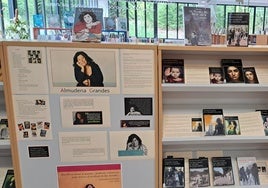 Parte de la exposición en la biblioteca de Santa Marta.