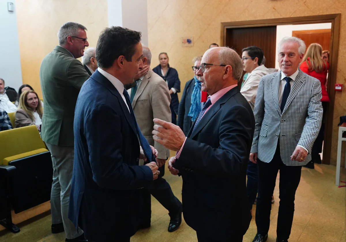 Corchado y Del Dujo, en la inauguración de los actos de Pedagogía.