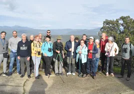 Imagen de los participantes en la jornada ornitológica celebrada esta mañana en Pinedas