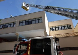 Una mala combustión provoca la alarma en el colegio Beatriz Galindo