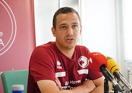 Dani Llácer, en una comparecencia de prensa.