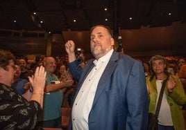 El expresidente de ERC, Oriol Junqueras, a su llegada a la presentación de la candidatura 'Militància Decidim'.