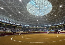 Imagen panorámica de la plaza de toros de Alba de Tormes.