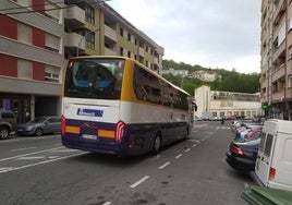 Autobús del grupo de transporte que se quedó con la gestión de la línea Coria-Salamanca-Barcelona.