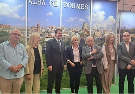 Representantes municipales de Alba junto a Alfonso Fernández Mañueco y Gonzalo Santonja.