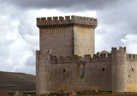 El imponente Castillo de Villalonso