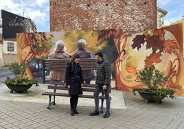 Sara García y Roberto H. Garabaya presentaron el mural.