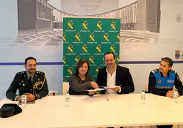 Pedro Merino, Rosa María López, David Mingo y Pedro Rodríguez en la firma del convenio.