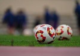 Balones durante un entrenamiento del Salamanca UDS.