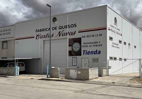 Exterior de la fábrica de quesos ubicada en el Polígono Industrial 'La Inestal' de Peñaranda.