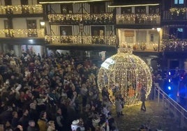 Imagen del encendido del alumbrado navideño de La Alberca, llevado a cabo en la tarde de este sábado, 30 de noviembre.