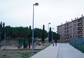 Alumbrado en el parque de Chinchibarra, donde se prevé cambiar las farolas.