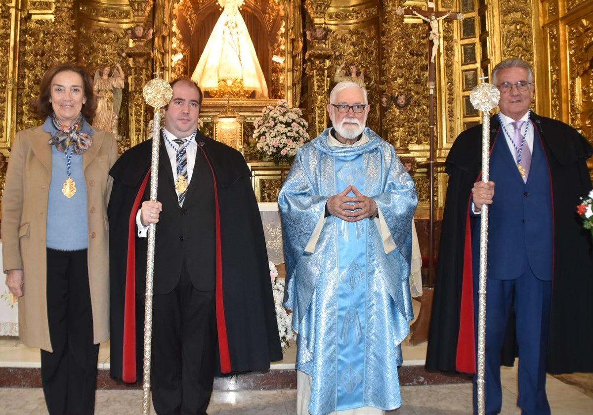 La cofradía de la Virgen del Castañar en Béjar renueva la ceremonia del cambio de varas