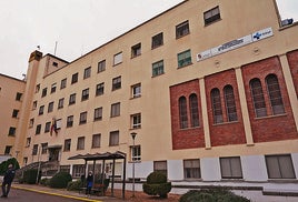 Hospital de Los Montalvos, en la carretera de Ciudad Rodrigo.