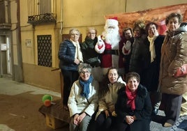 Ambiente navideño en las calles de Fuenteguinaldo