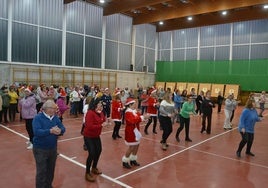 Un momento de los bailes preparados para la ocasión