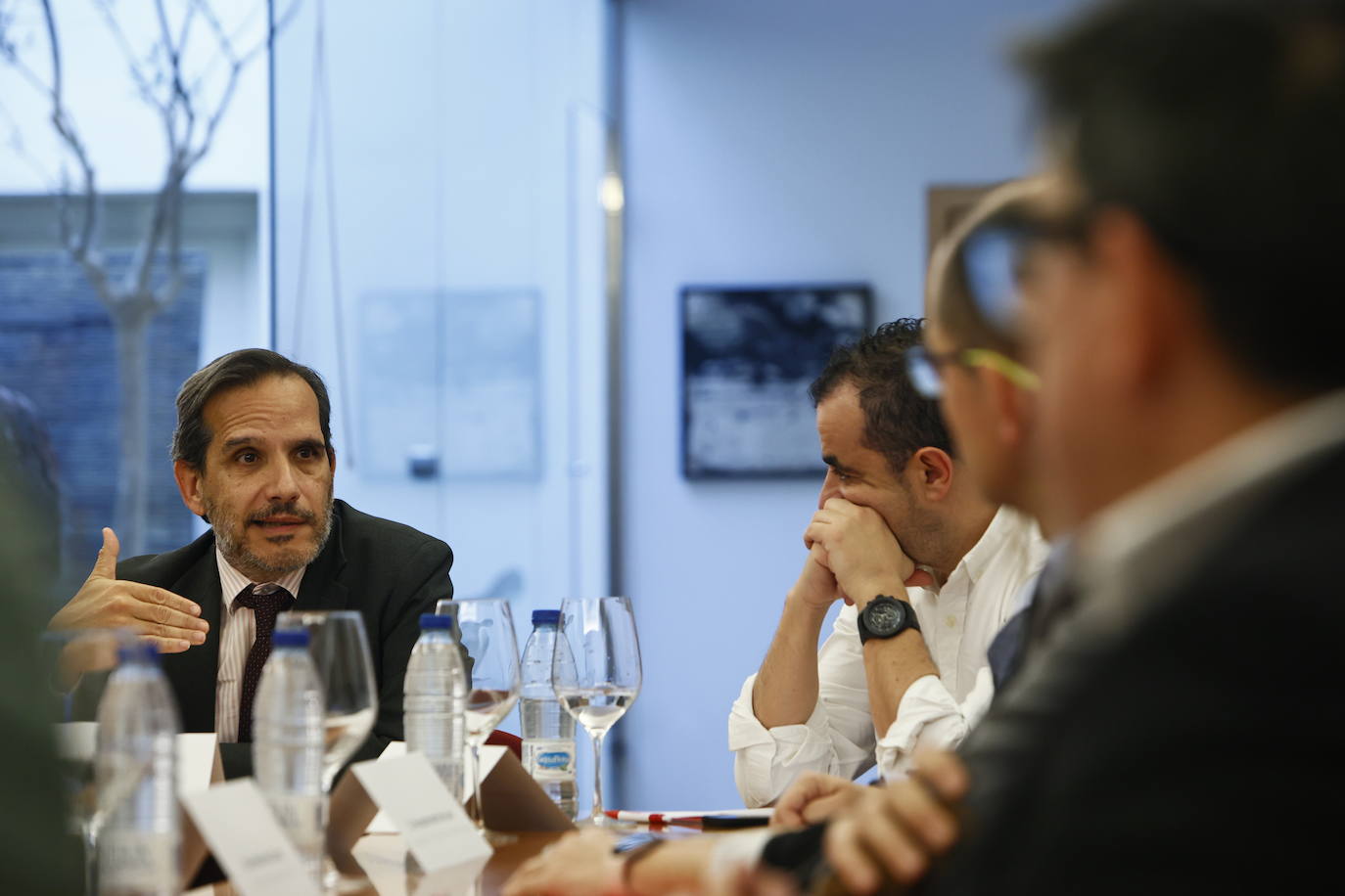 Las mejores imágenes de la mesa de trabajo «Financiación y crecimiento» organizada por LA GACETA