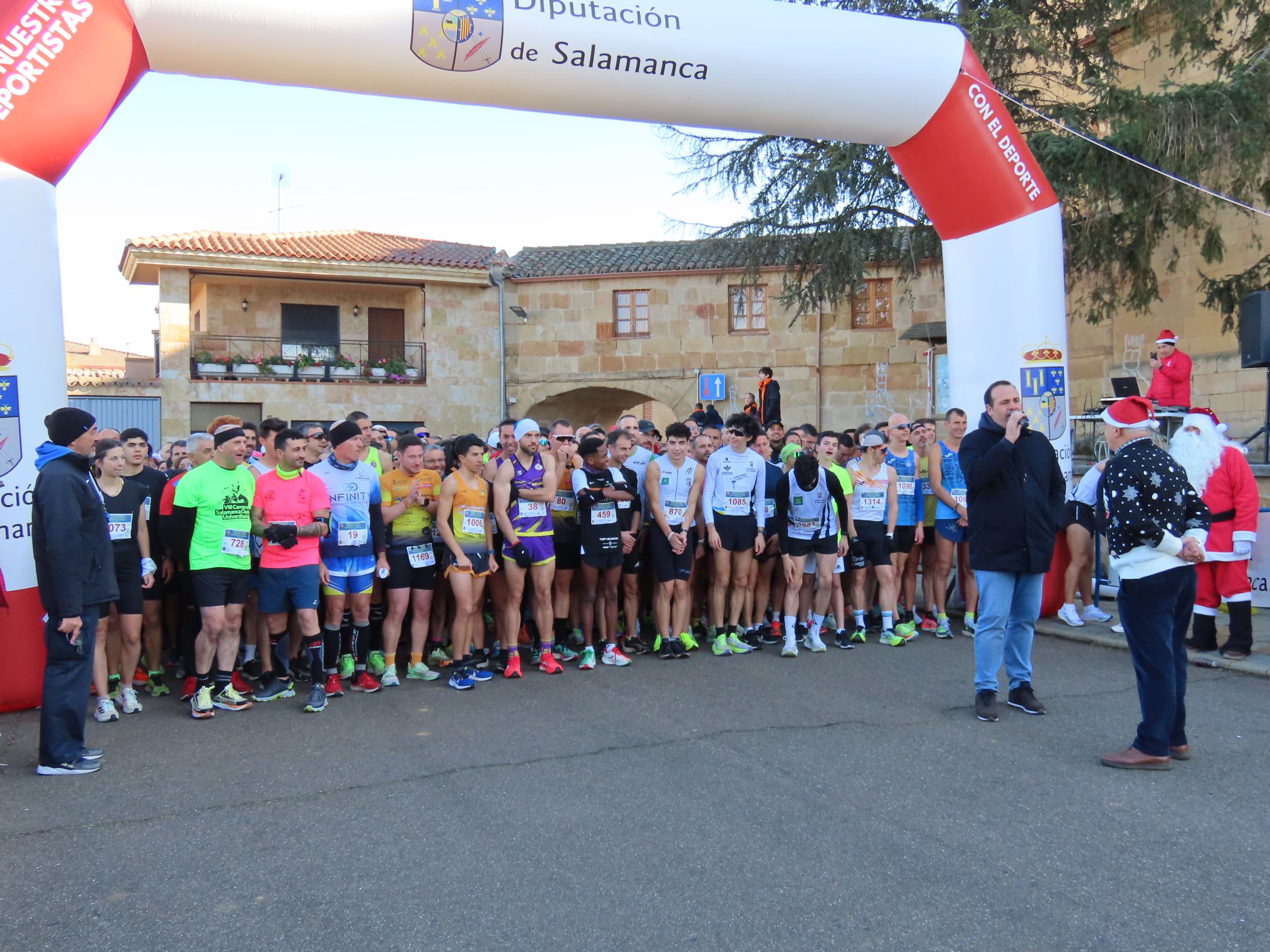 Héctor y Sara ganan la Carrera del Turrón en Babilafuente