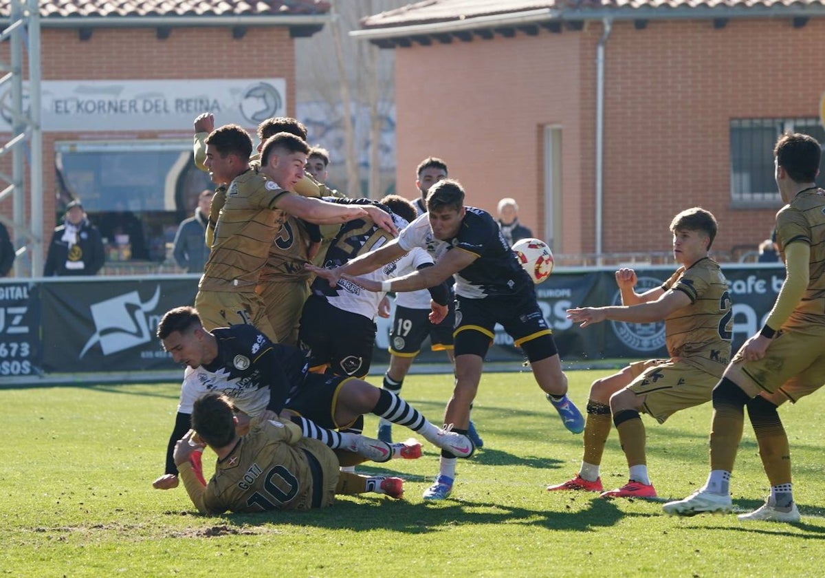 Las mejores imágenes del polémico empate entre Unionistas y la Real Sociedad B este domingo