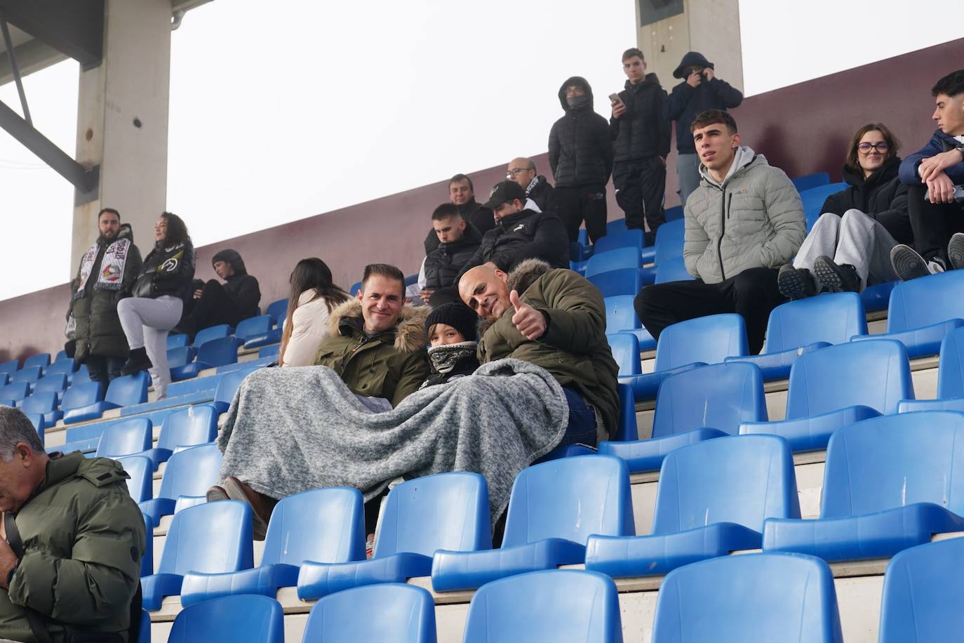 Búscate en la grada del Reina Sofía en el partido entre Unionistas y la Real Sociedad B