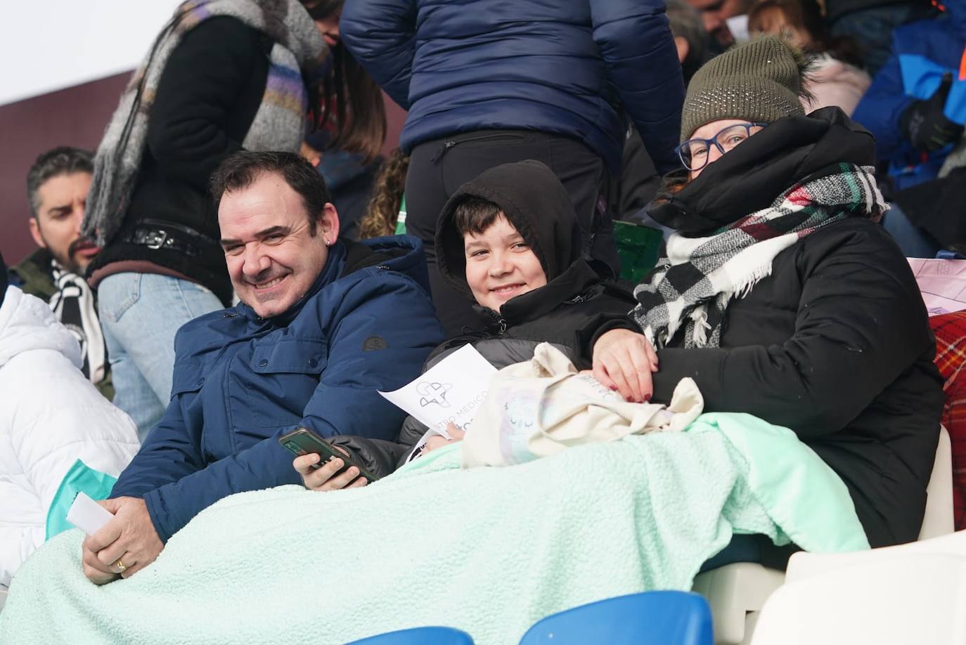 Búscate en la grada del Reina Sofía en el partido entre Unionistas y la Real Sociedad B