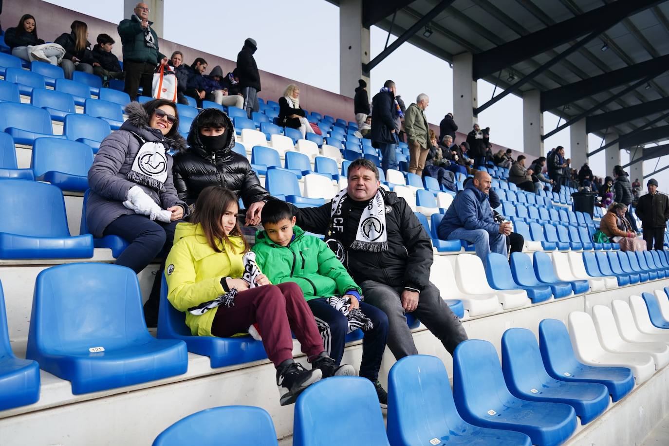 Búscate en la grada del Reina Sofía en el partido entre Unionistas y la Real Sociedad B