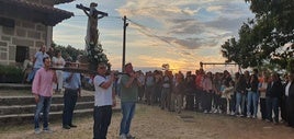 Todavía hot veneran al cristo que desesperó a los franceses.