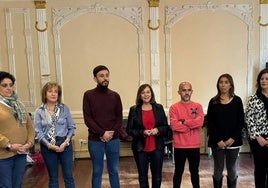 Ediles del Ayuntamiento de Peñaranda felicitan a los empleados