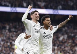 Valverde y Rodrygo celebran uno de los tantos.