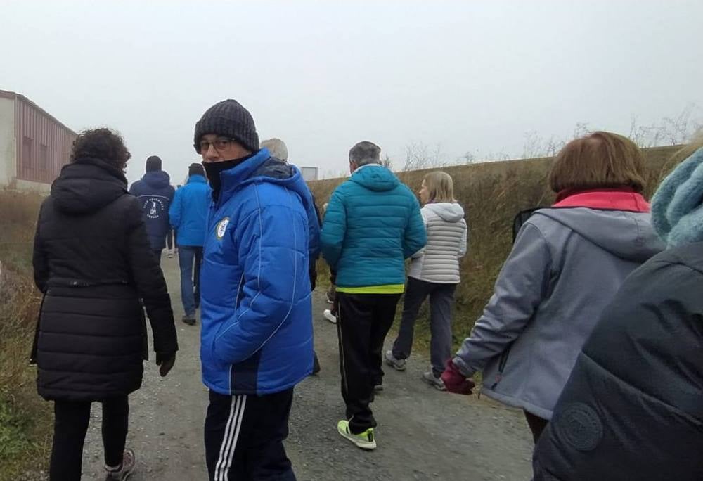 La niebla no frena el gesto de solidaridad atlético de Macotera