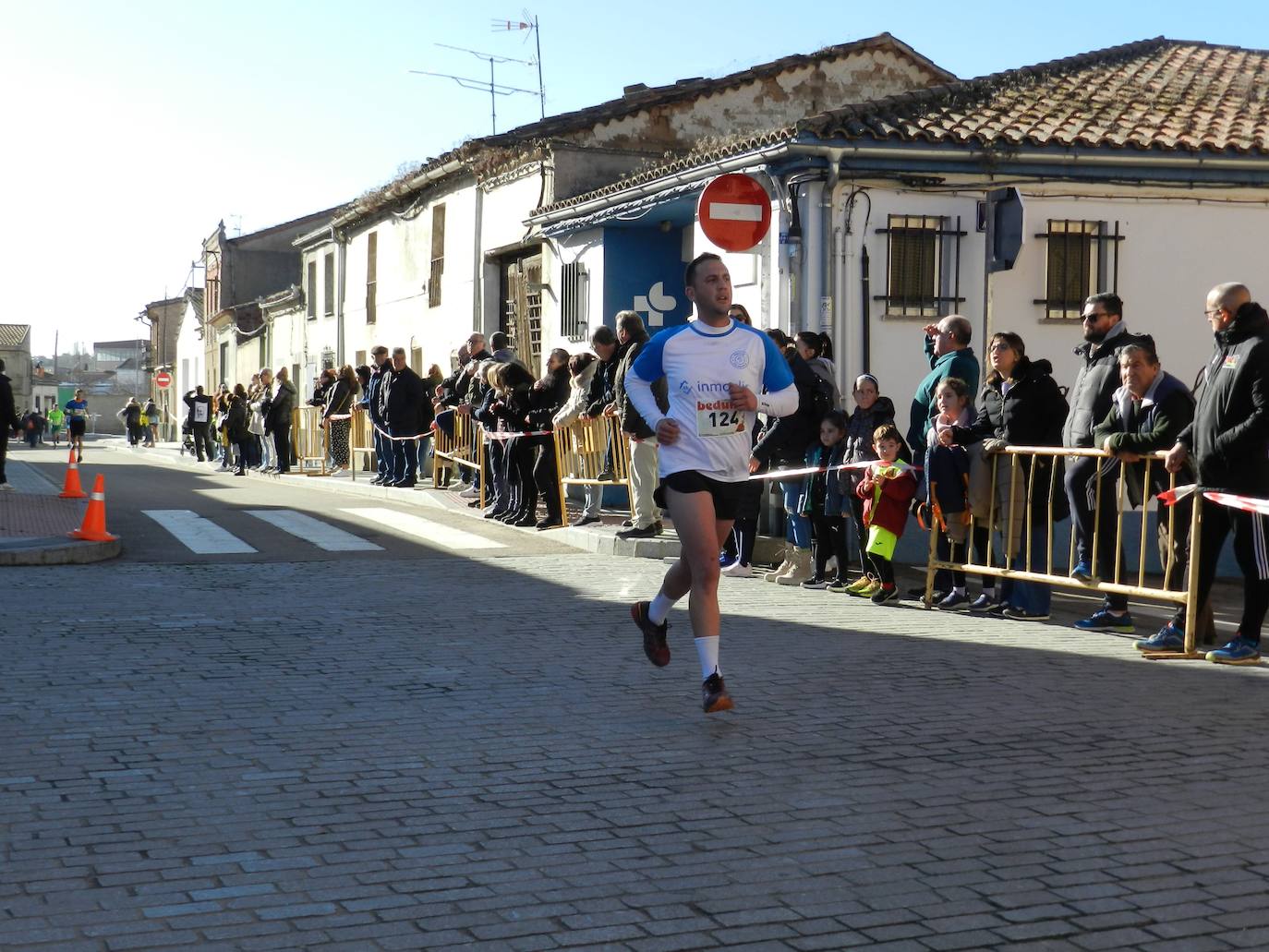 Alberto Bravo y Verónica Sánchez dominan el Cross Popular Pini de Cantalpino