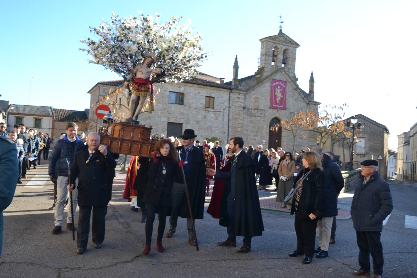 Ciudad Rodrigo arropa a San Sebastián en su marcha a la Catedral