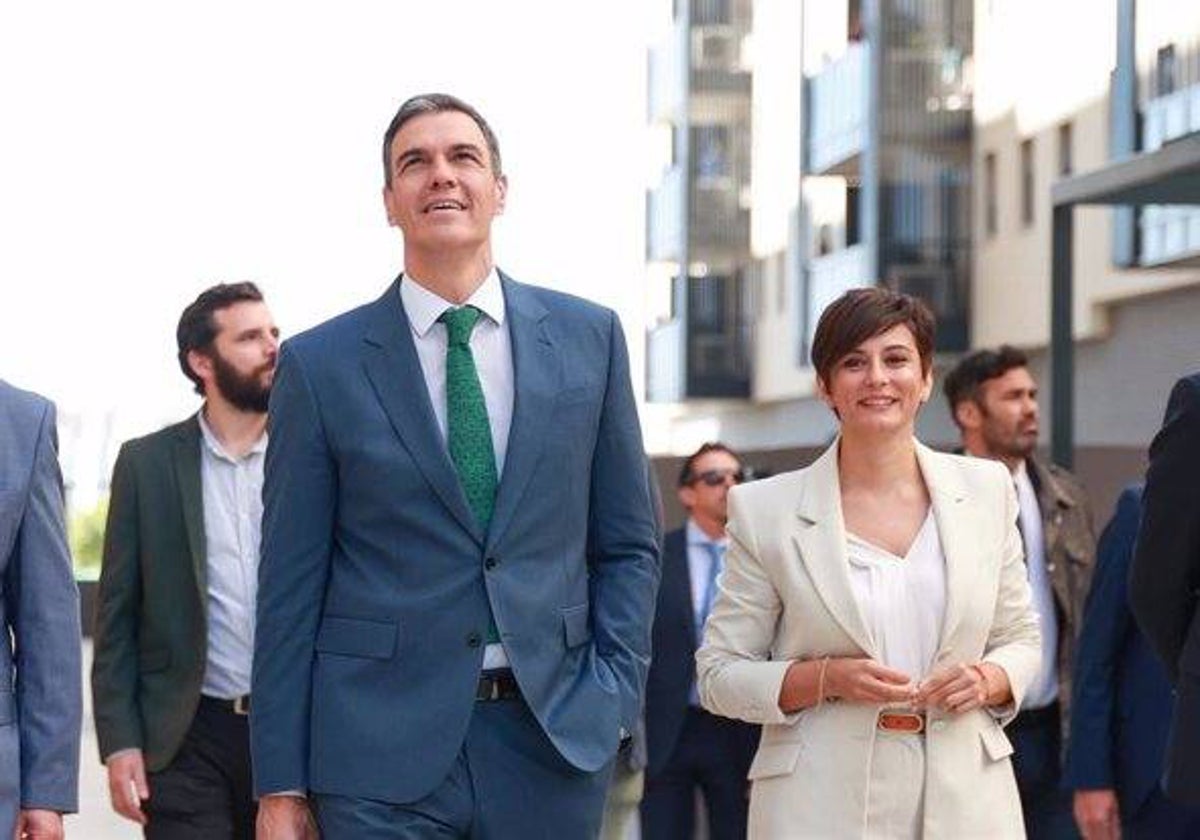 El presidente del Gobierno, Pedro Sánchez, visita la promoción de viviendas sociales Intercivitas.