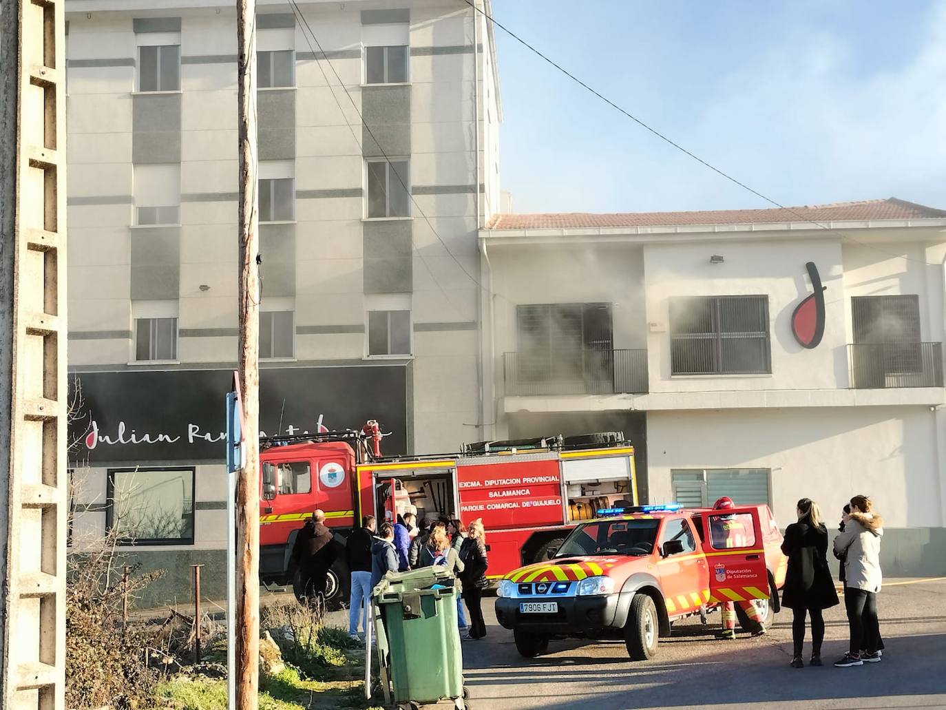 Así ha sido el incendio en una conocida empresa jamonera de Guijuelo