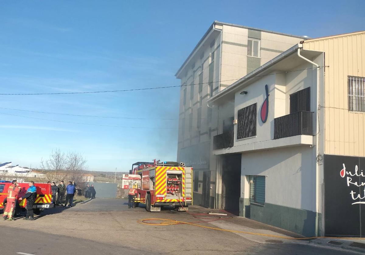 Intervención en la fábrica.