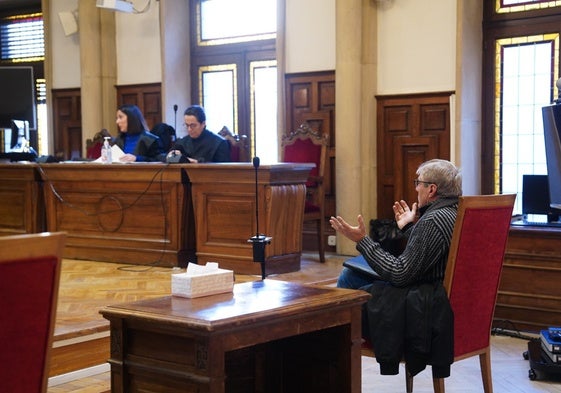 A.E.M.S. durante el juicio en la Audiencia Provincial de Salamanca.