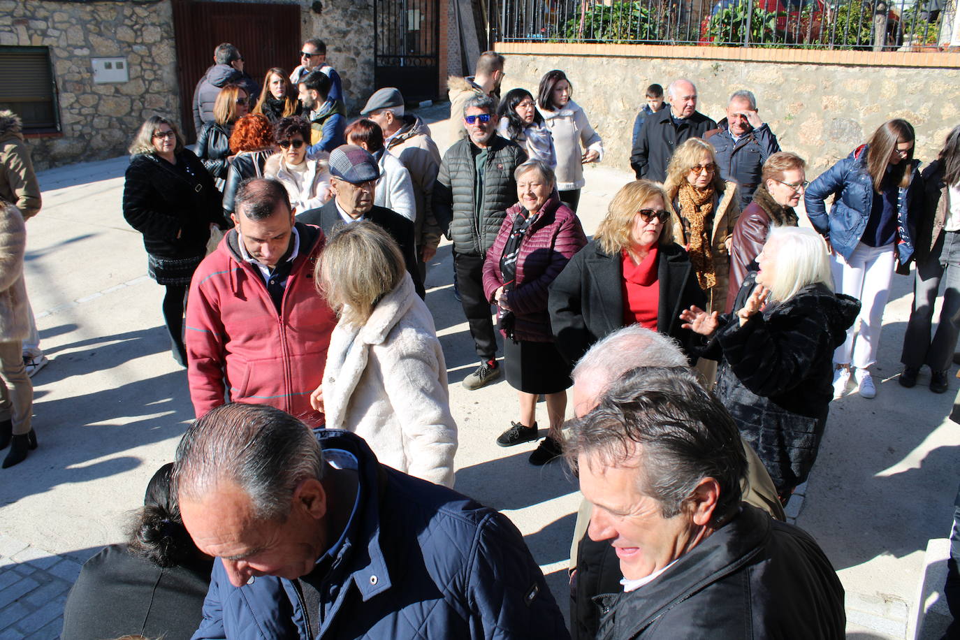 El sol vuelve para lucir por San Antón en el día grande de Valdelamatanza